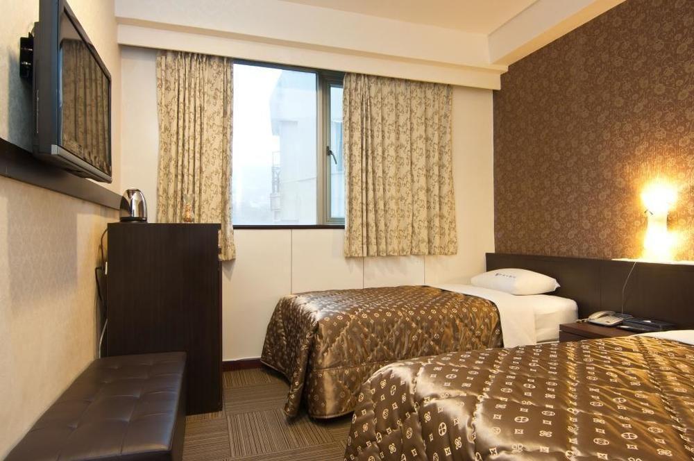 Atami Hotel Taipei Exterior photo